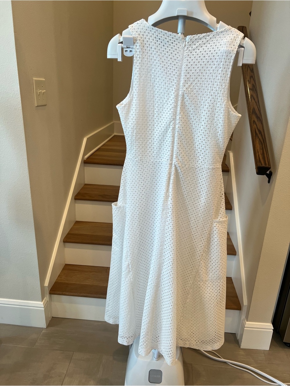 Banana Republic White Eyelet V-Neck Midi Dress with Pockets - Picture 4 of 8